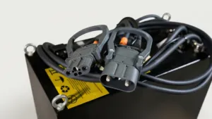 25.6V300 2